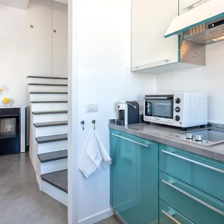 Apartment Nura's - Al Mare Sea Front *