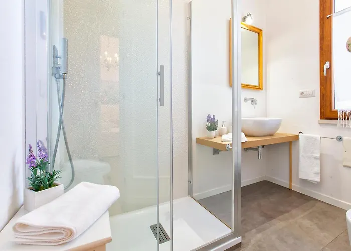 Appartement Nura's - Al Mare Sea Front *