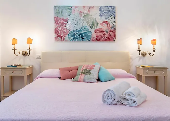 Nura's - Al Mare Sea Front Appartement