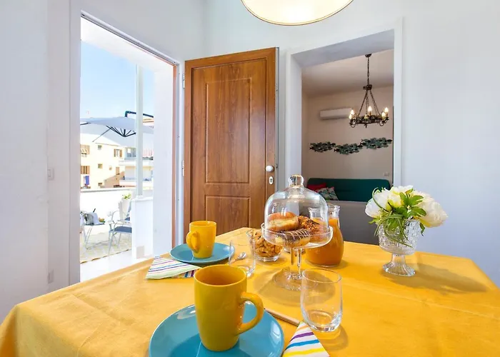 Appartement Nura's - Al Mare Sea Front *